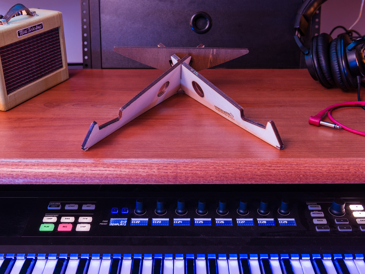 KOSMO DOUBLE STAND - Synth, Drum Machine, Laptop & Tablet Double TableTop Stand