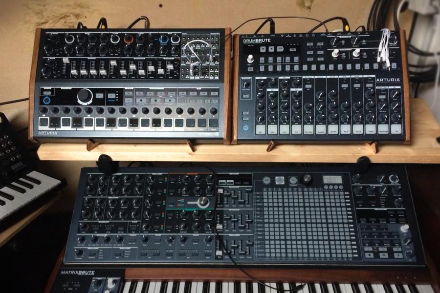 SPIKE XL - Synth, Drum Machine, Laptop & Tablet Stand